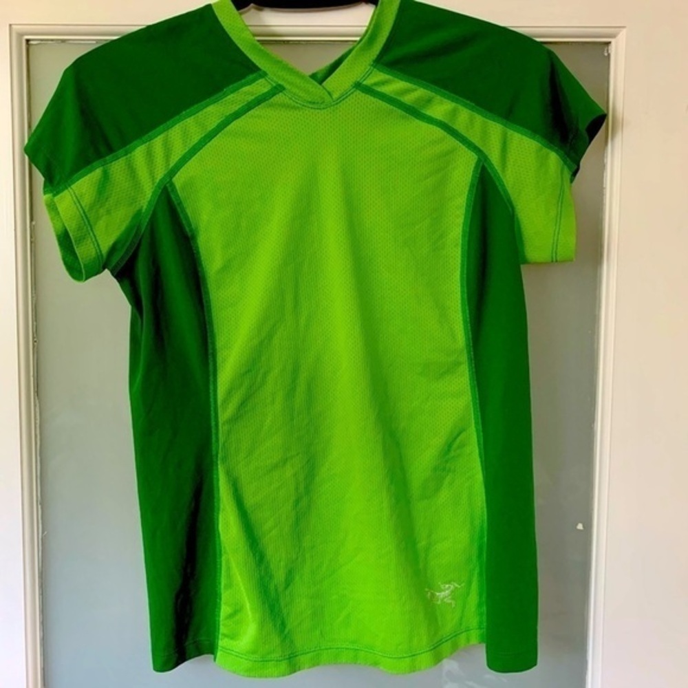 Host Pick - Arc’teryx Technical Tee